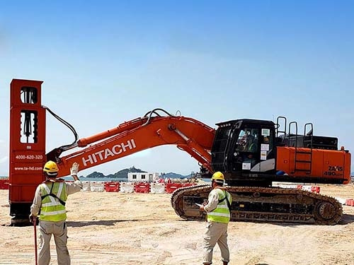 液壓振動(dòng)夯實(shí)機(jī)